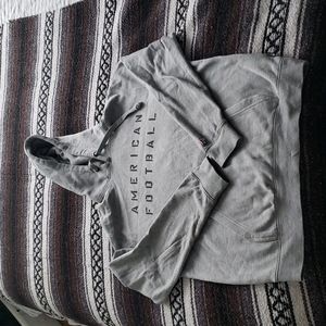 Undefeated American football hoodie sz medium